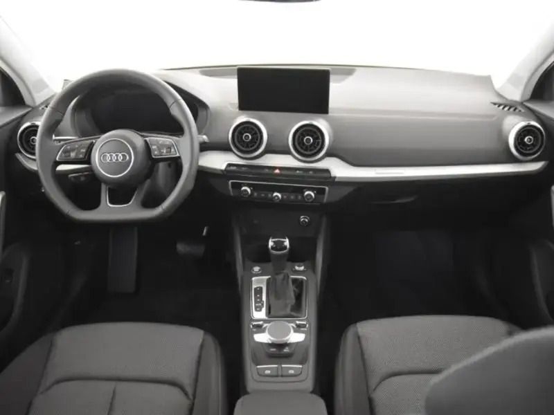 Usado Audi Q2 S-Line 116 CV (85 kW) 2024 Rojo SUV