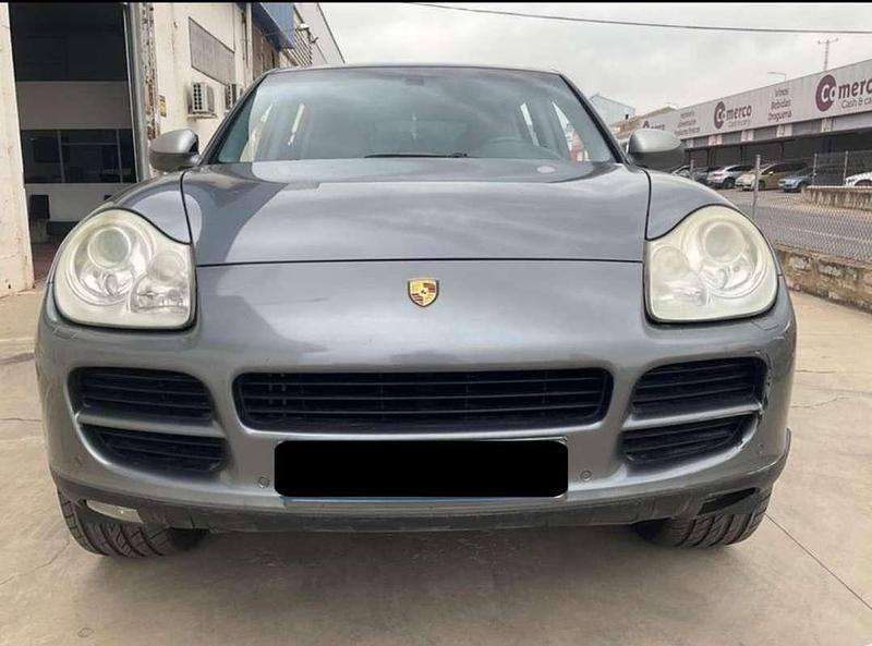 Gris Usado 2004 Porsche Cayenne SUV | 10.900 € (Precio justo) - Imagen 1/4
