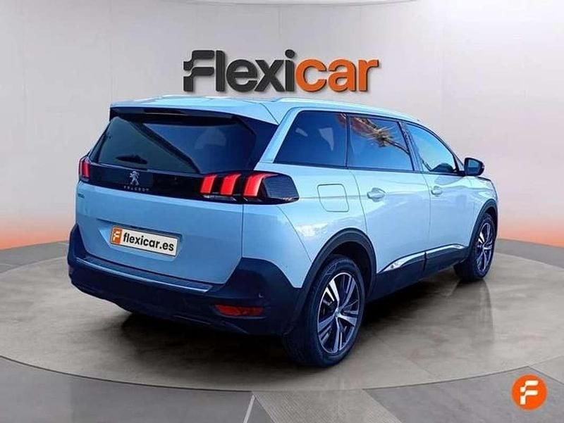 Usado Peugeot 5008 Allure 131 HP (96 kW) 2023 Branco SUV