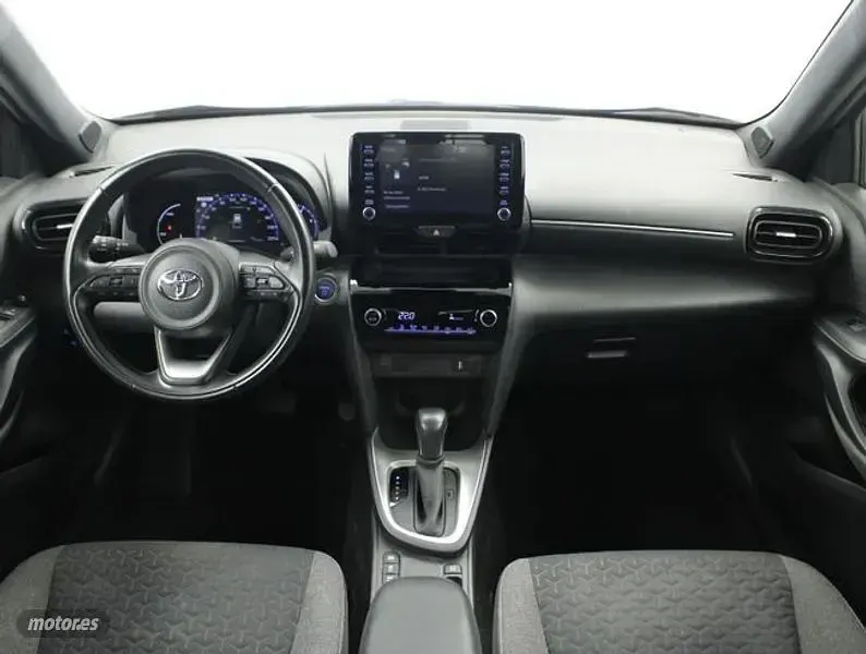 Usado Toyota Yaris Cross Active 116 CV (85 kW) 2022 Negro SUV
