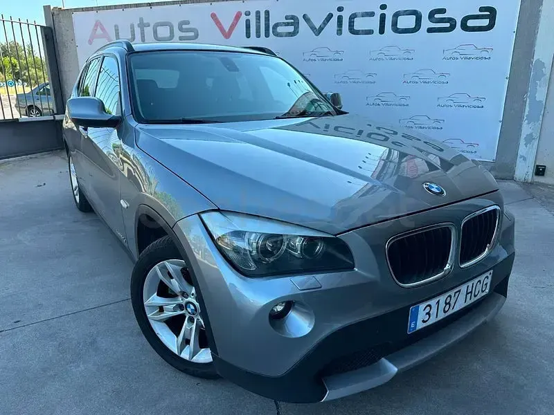 Usado BMW X1 177 CV (130 kW) 2011 Gris / plata SUV