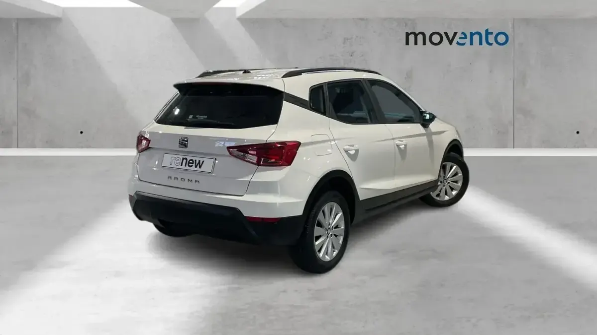 Usado Seat Arona Ecomotive 95 CV (69 kW) 2017 Blanco SUV