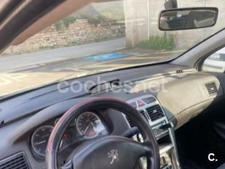 Usado Peugeot 307 90 CV (66 kW) 2003 Gris / plata Berlina