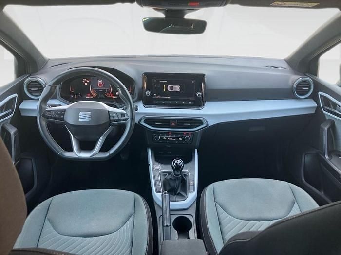 Usado Seat Ibiza 115 CV (84 kW) 2024 Gris Utilitario