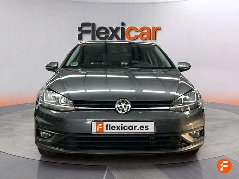 Usado VW Golf VII Advance 110 HP (80 kW) 2018 Cinzento Citadino