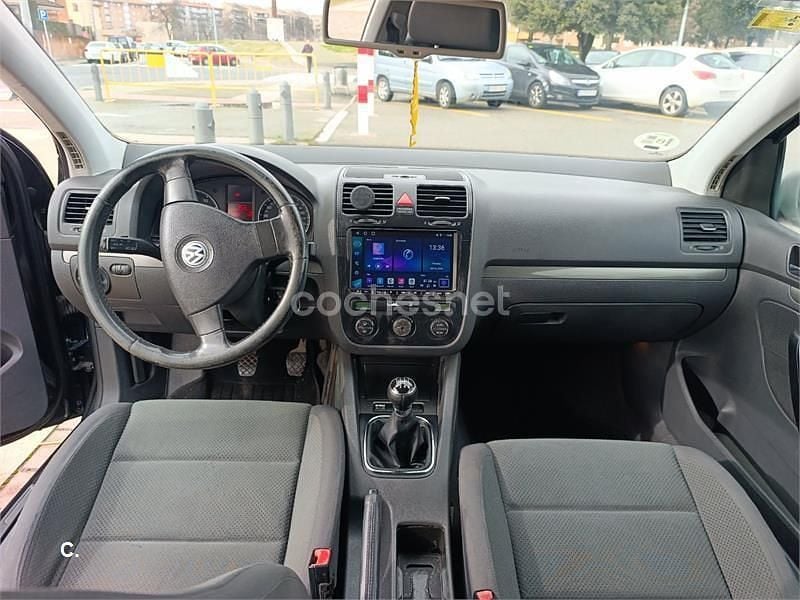 Usado VW Golf IV Trendline 115 CV (84 kW) 2004 Negro Berlina