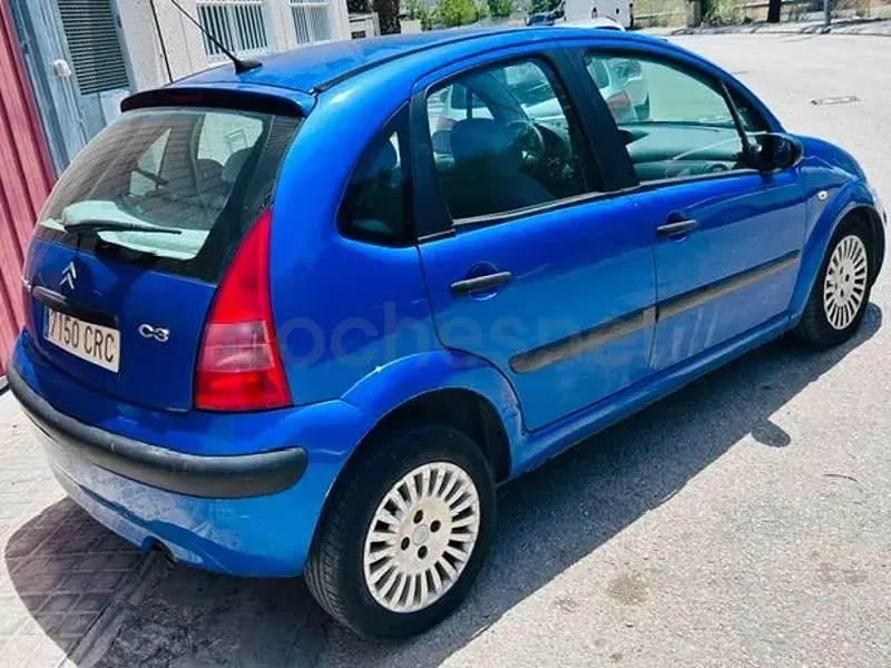 Usado Citroën C3 61 CV (44 kW) 2003 Azul Berlina