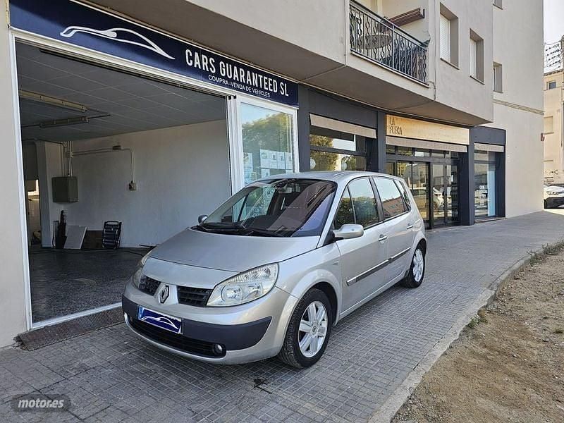 Plateado Usado 2005 Renault Scénic II Monovolumen | 3490 € (Precio justo) - Imagen 1/4