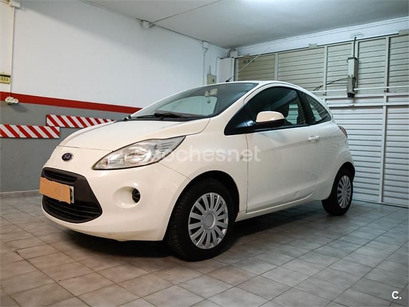 Blanco Usado 2015 Ford Ka Trend Berlina | 6500 € (Precio justo) - Imagen 1/4