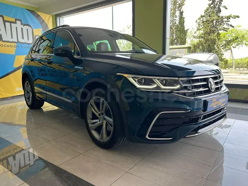 Usado VW Tiguan R-line 150 CV (110 kW) 2023 Azul SUV
