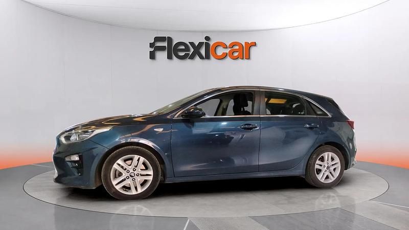 Usado Kia Ceed 100 CV (73 kW) 2020 Azul Utilitario