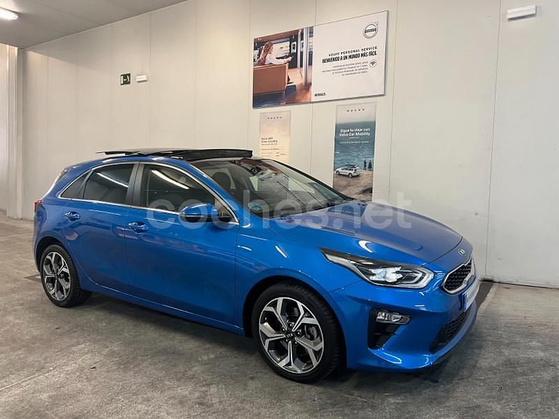 Azul Usado 2021 Kia Ceed Utilitario | 19.999 € (Un poco caro) - Imagen 1/4