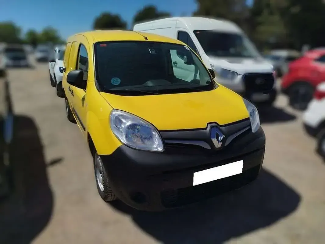 Usado Renault Kangoo 94 CV (69 kW) 2020 Amarillo Monovolumen