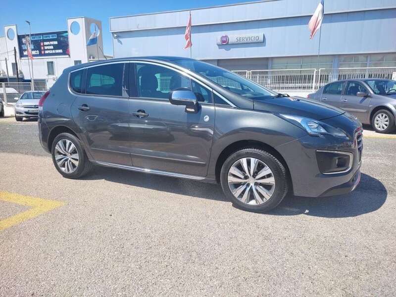 Gris Usado 2016 Peugeot 3008 Crossway Monovolumen | 13.500 € (Precio justo) - Imagen 1/4
