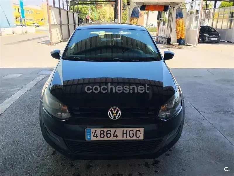 Usado VW Polo Advance 75 CV (55 kW) 2011 Negro Utilitario