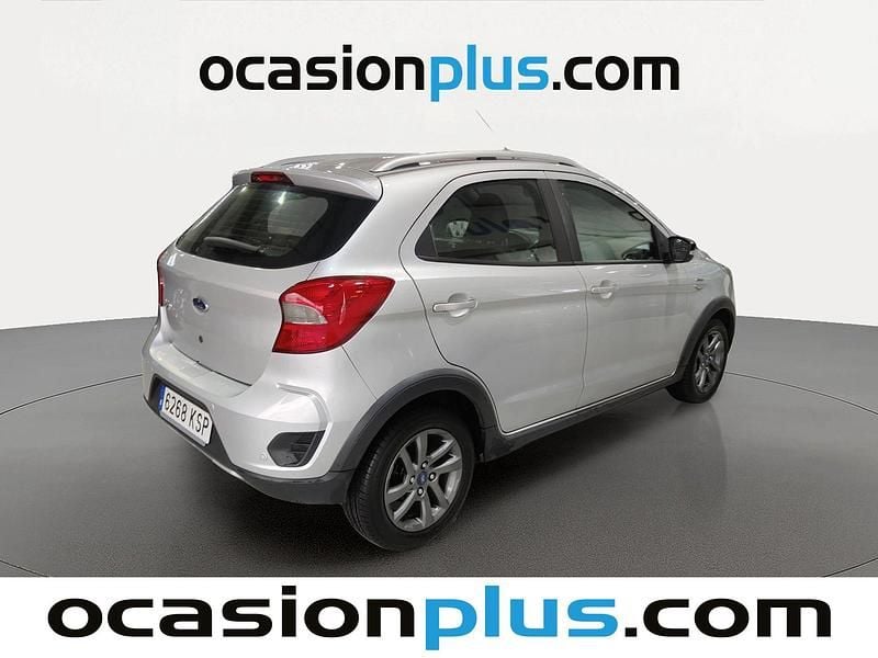 Usado Ford Ka Plus Active 86 CV (63 kW) 2018 Gris plata Utilitario
