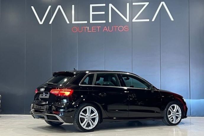 Usado Audi A3 S-Line 115 CV (84 kW) 2018 Negro