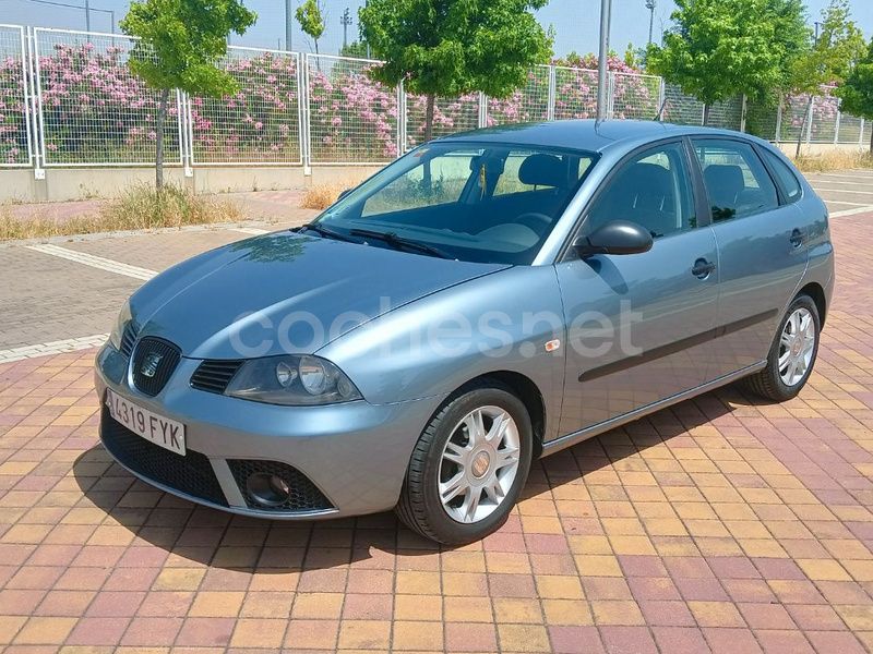 Gris / plata Usado 2008 Seat Ibiza Reference Berlina | 4300 € (Buen precio) - Imagen 1/4