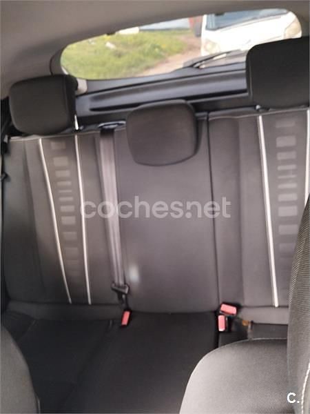 Usado Renault Mégane Dynamique 115 CV (84 kW) 2012 Blanco Berlina