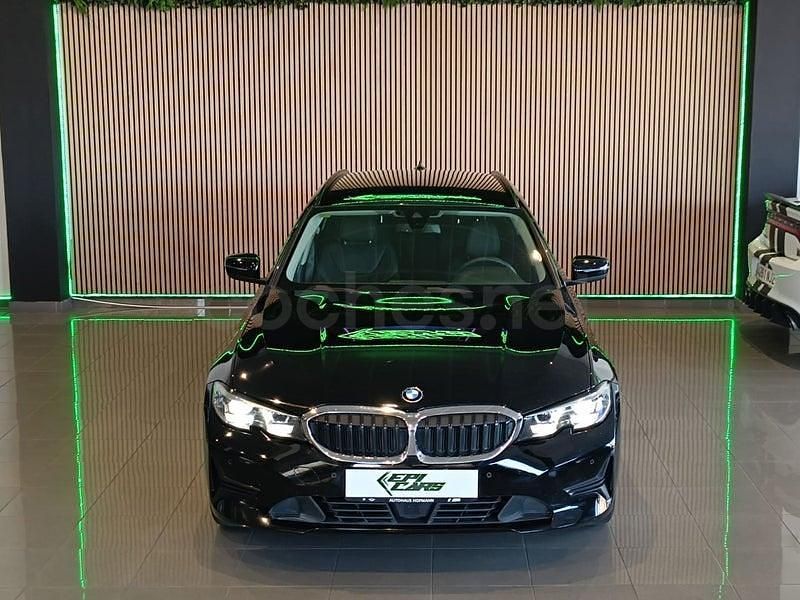 Usado BMW 320e 190 CV (139 kW) 2021 Negro Familiar