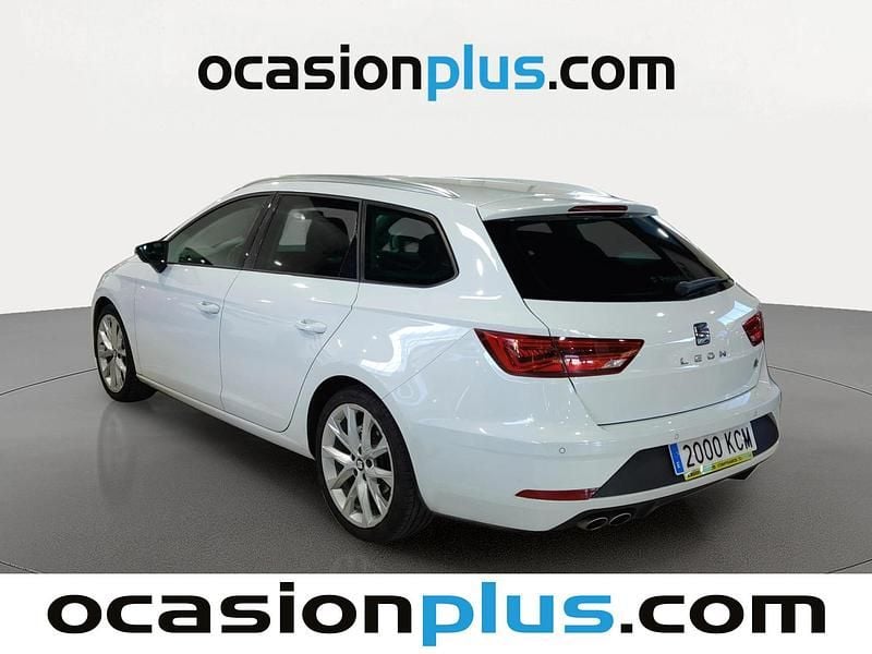 Usado Seat Leon FR 150 CV (110 kW) 2017 Blanco Familiar