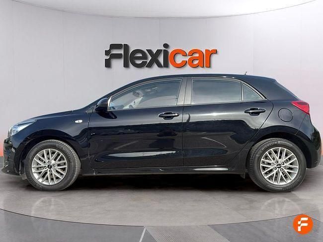 Usado Kia Rio 100 CV (73 kW) 2023 Negro
