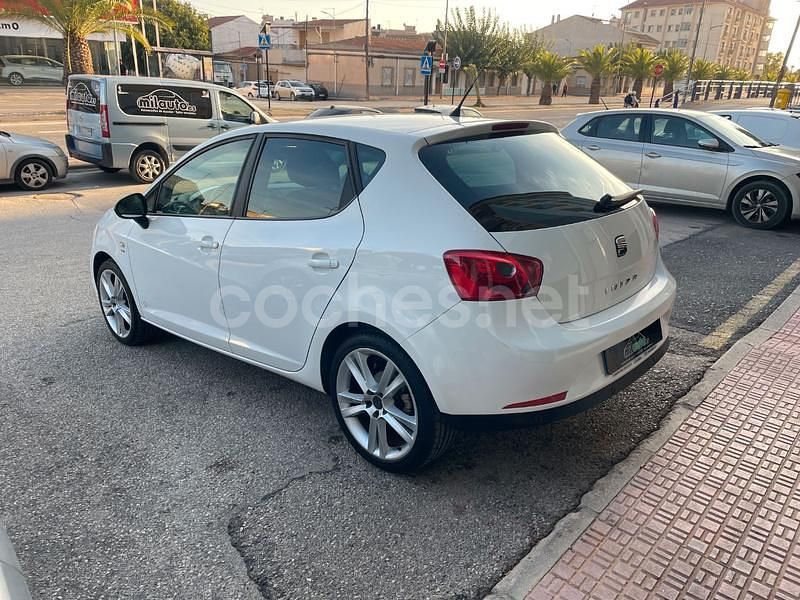 Usado Seat Ibiza Copa 105 CV (77 kW) 2012 Blanco Berlina