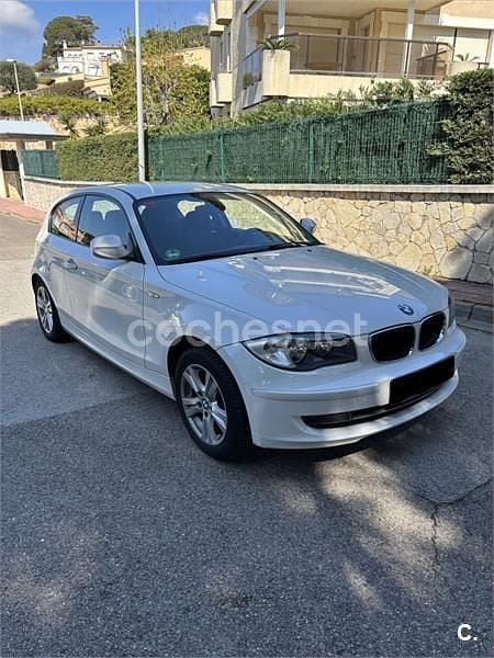 Usado BMW 116 122 HP (89 kW) 2011 Branco Citadino
