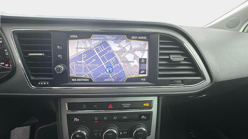 Usado Seat Leon XCELLENCE 150 CV (110 kW) 2019 Blanco Berlina