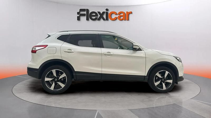 Usado Nissan Qashqai Visia 131 CV (96 kW) 2017 Blanco SUV