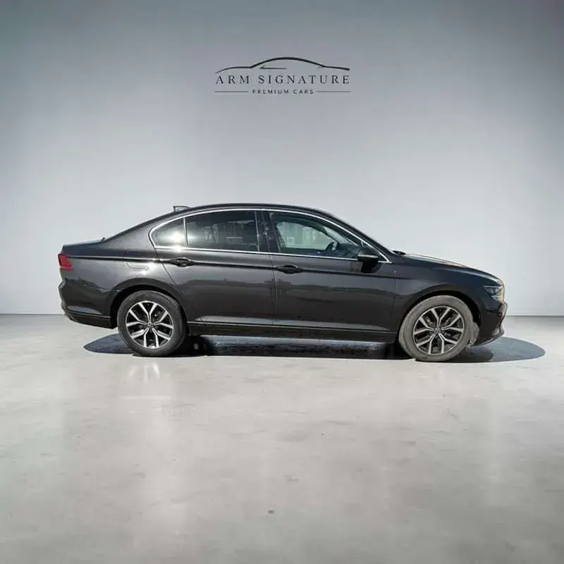 Usado VW Passat Executive 150 CV (110 kW) 2020 Gris Berlina