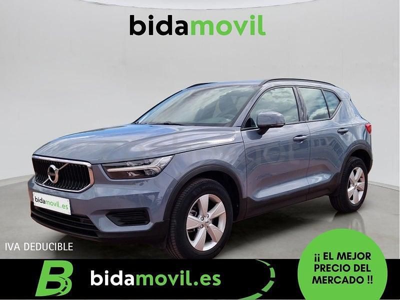 Usado Volvo XC40 Momentum 129 CV (94 kW) 2021 Gris / plata SUV