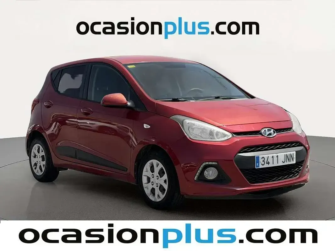 Usado Hyundai i10 GO! 67 CV (49 kW) 2016 Rojo Utilitario