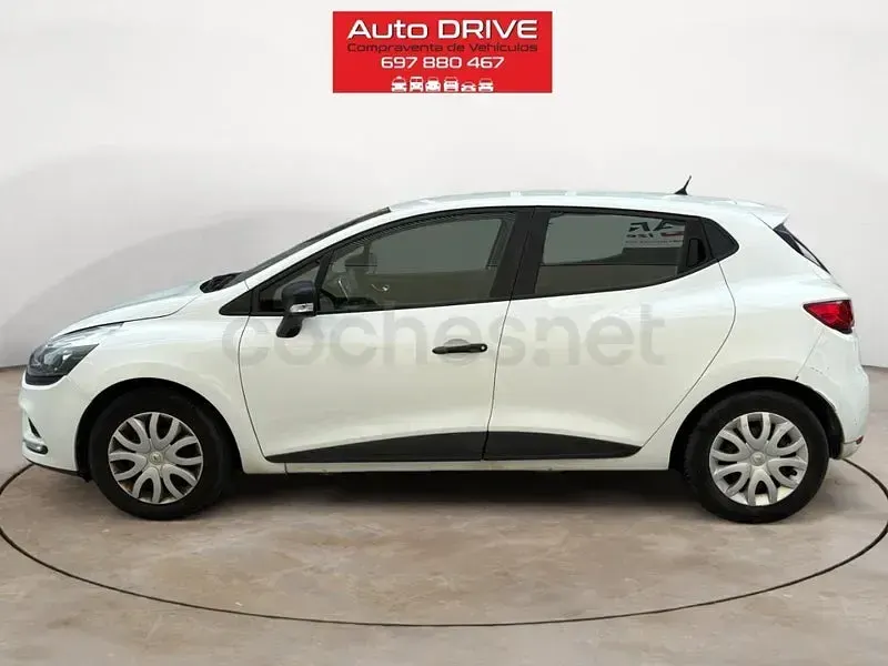 Usado Renault Clio IV LIMITED 90 CV (66 kW) 2019 Blanco Berlina