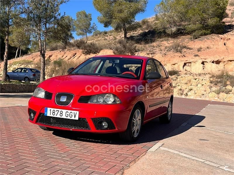 Rojo Usado 2008 Seat Ibiza Berlina | 3600 € (Buen precio) - Imagen 1/4