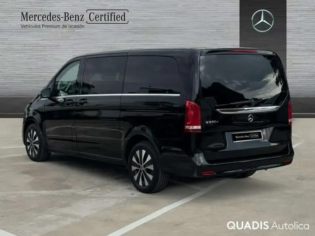 Usado Mercedes V220 Avantgarde 163 CV (119 kW) 2022 Negro Monovolumen