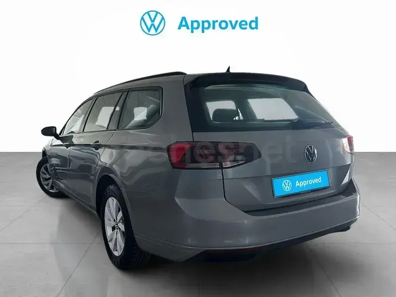 Usado VW Passat 150 CV (110 kW) 2021 Gris Familiar