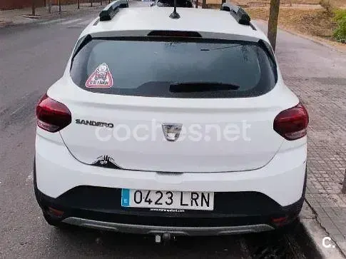 Usado Dacia Sandero Comfort 101 CV (74 kW) 2021 Blanco Berlina