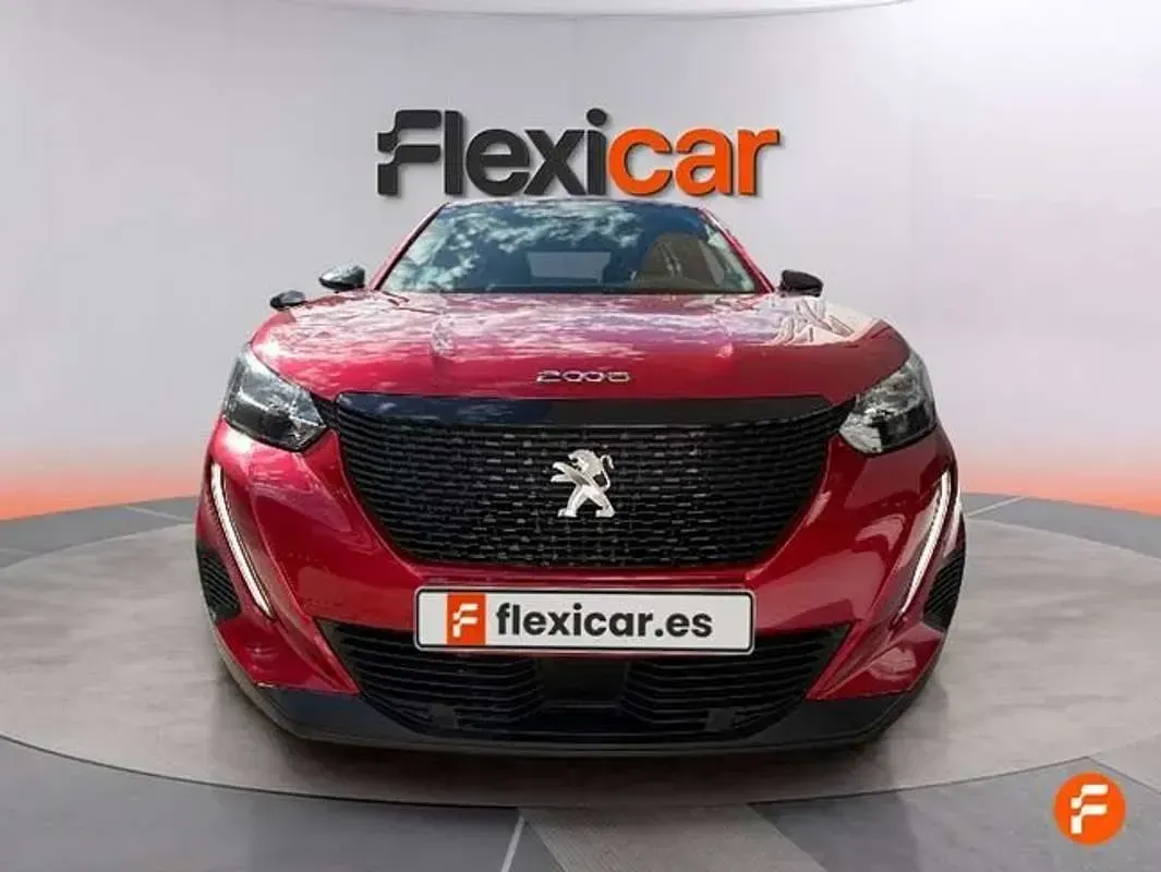 Usado Peugeot 2008 Active 101 CV (74 kW) 2023 Rojo SUV