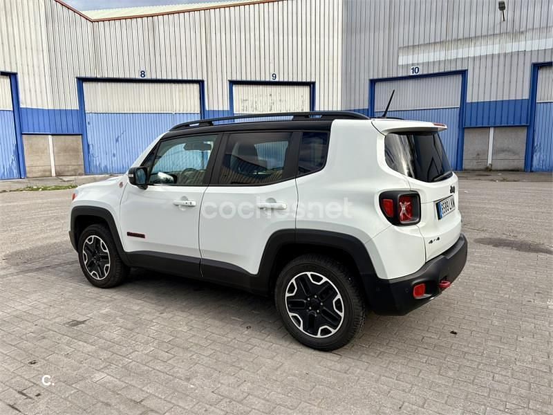 Usado Jeep Renegade Trailhawk 170 CV (125 kW) 2016 Blanco SUV