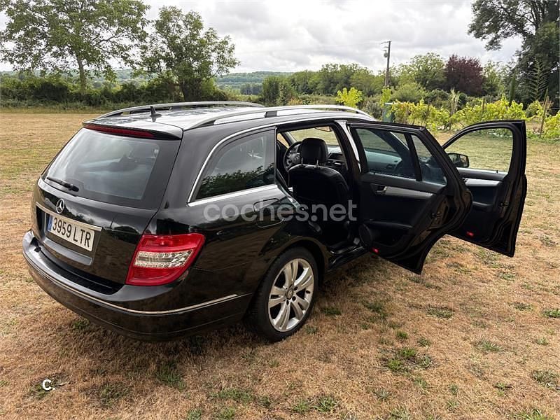 Usado Mercedes C200 Avantgarde 136 CV (100 kW) 2008 Negro Familiar