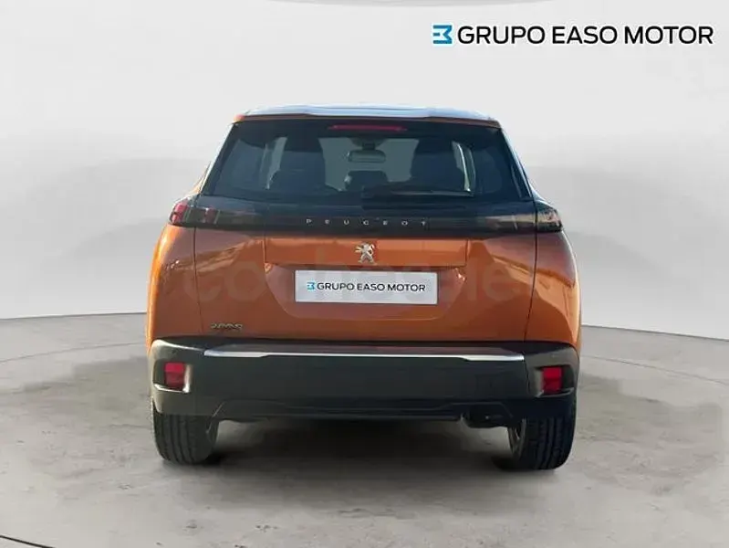 Usado Peugeot 2008 Active 100 CV (73 kW) 2021 Blanco SUV