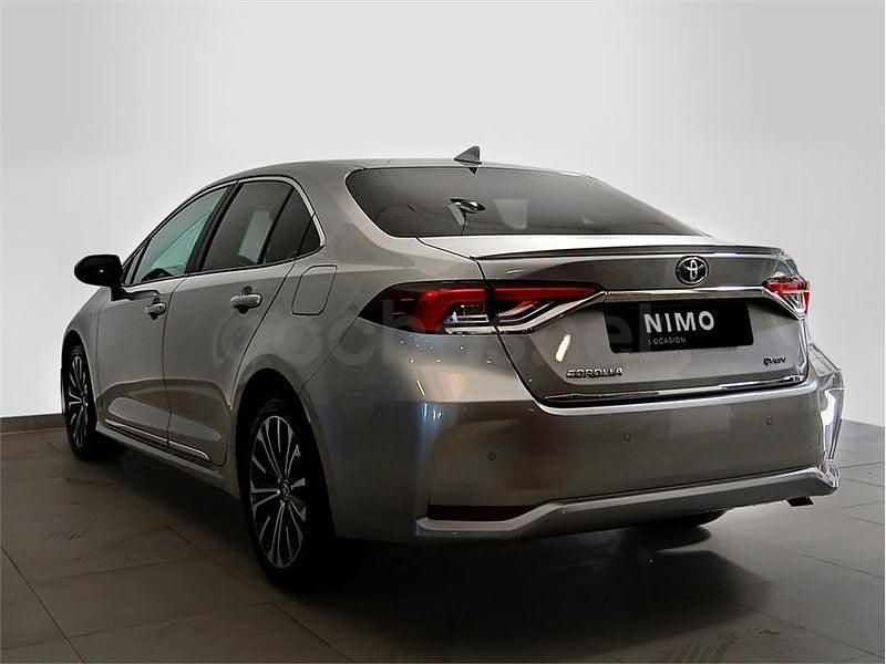 Usado Toyota Corolla Plus 140 CV (102 kW) 2025 Gris / plata Berlina