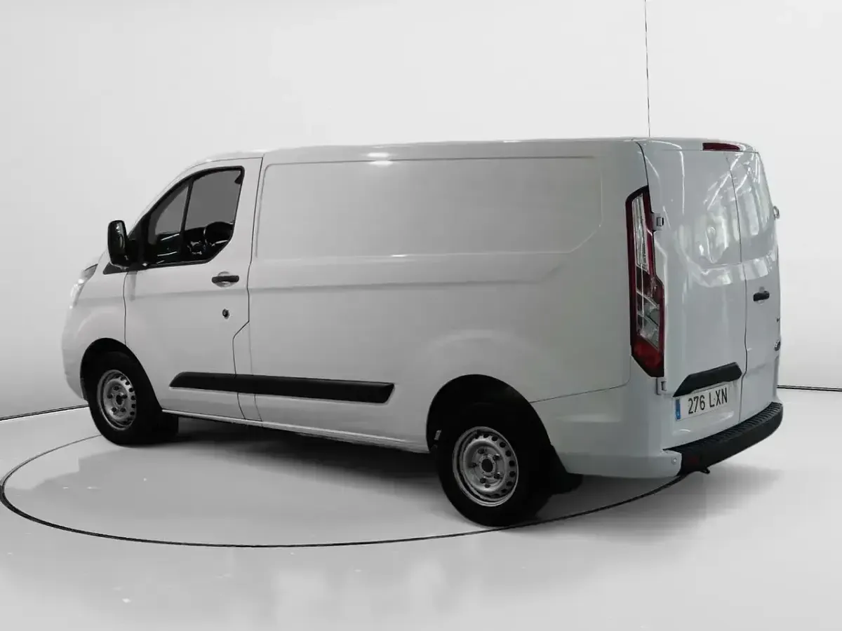 Usado Ford Transit Custom 130 CV (95 kW) 2022 Blanco Berlina