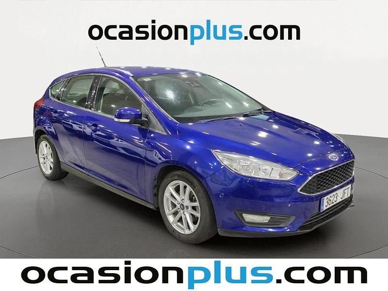 Usado Ford Focus Trend+ 116 CV (85 kW) 2015 Azul Utilitario