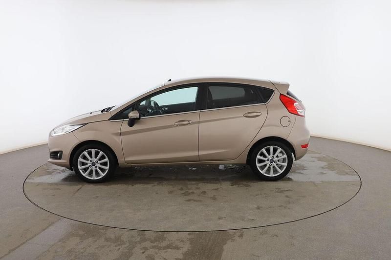 Usado Ford Fiesta Titanium 95 CV (69 kW) 2015 Marrón Utilitario