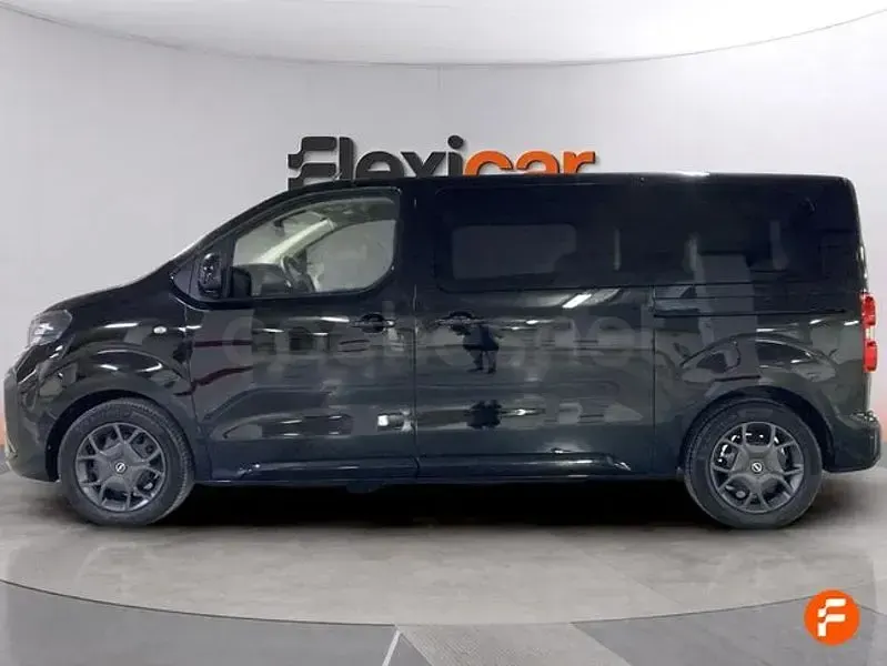 Usado Opel Zafira Life 177 CV (130 kW) 2025 Negro Monovolumen