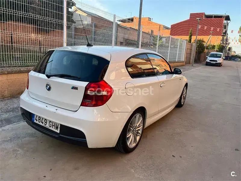 Usado BMW 118 143 CV (105 kW) 2008 Blanco Utilitario