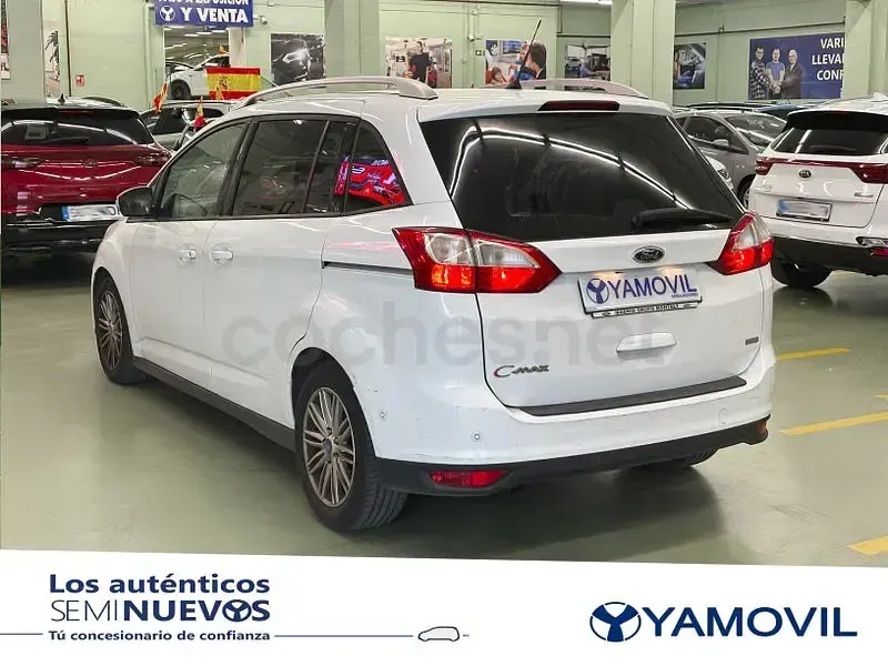 Usado Ford Grand C-Max Trend 125 CV (91 kW) 2015 Blanco Monovolumen