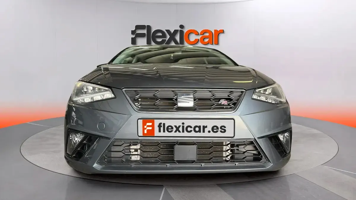 Usado Seat Ibiza FR 116 CV (85 kW) 2018 Gris Utilitario